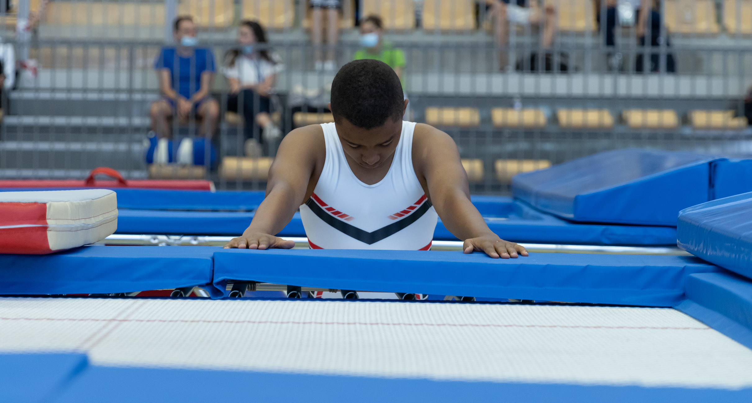 Le trampoline, un matériel indispensable en gymnastique artistique