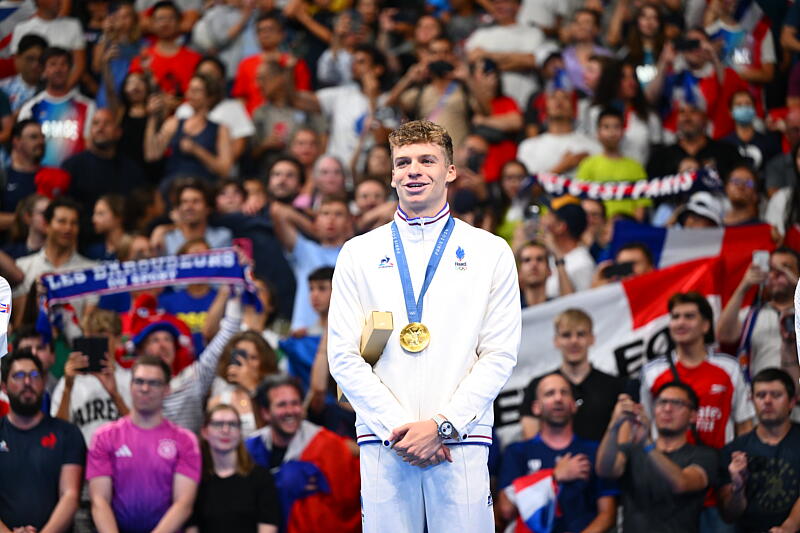 Léon Marchand (natation), médaille d'or sur 200 m 4 nages