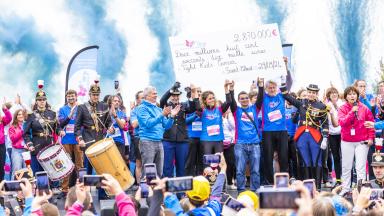 La course Enfants sans Cancer organisée par l’association Imagine for Margo et qui se déroulait au Domaine national de Saint-Cloud et en connecté partout dans le monde, a, une nouvelle fois, battu tous les records.